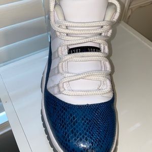 Size 6Y - Jordan 11 Retro Low Snakeskin 2019